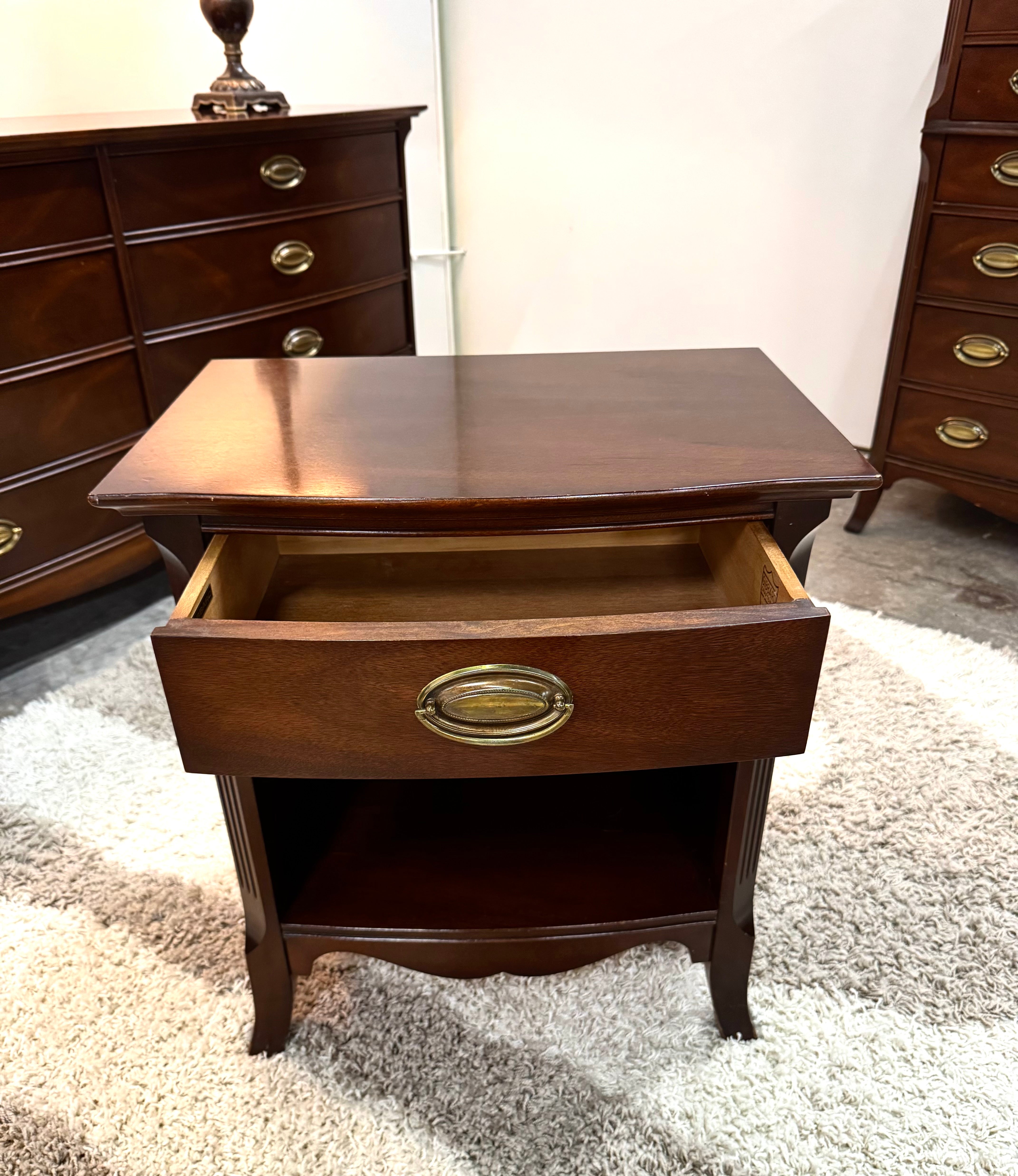 Federal Style Mahogany Night Stand