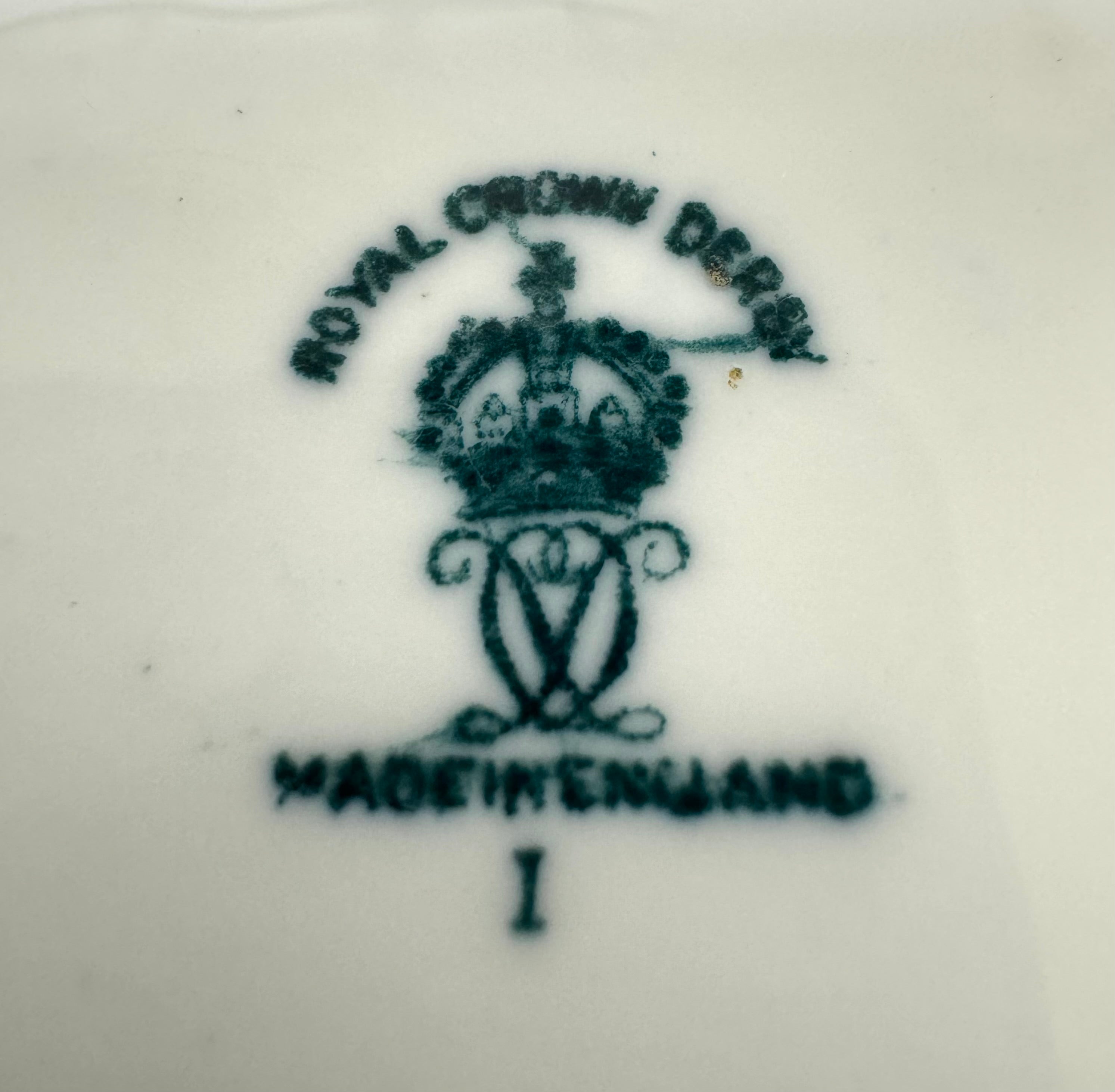 ROYAL CROWN DERBY 'Mikado' Small Fan Dish