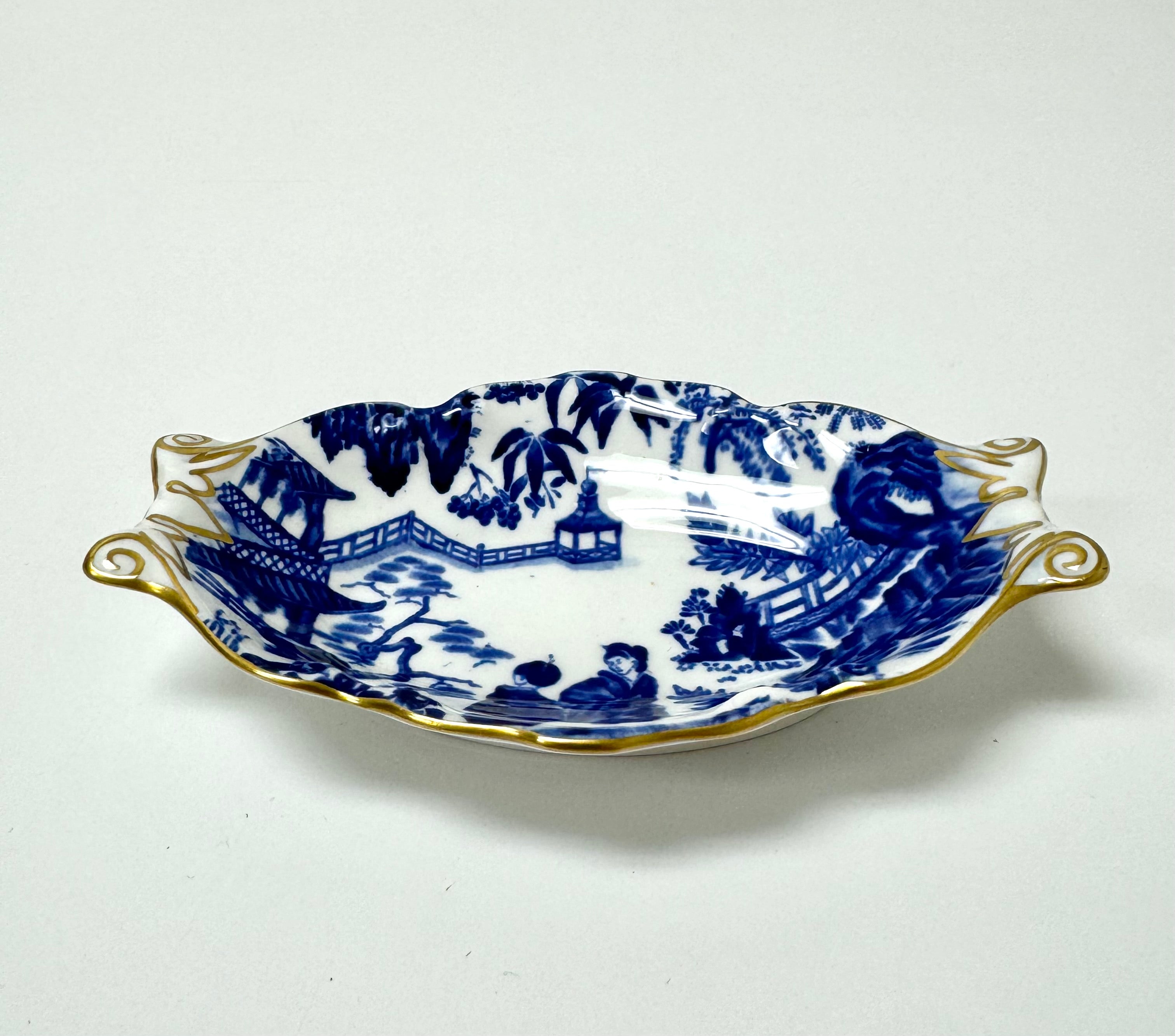 ROYAL CROWN DERBY 'Mikado' Small Basket Dish