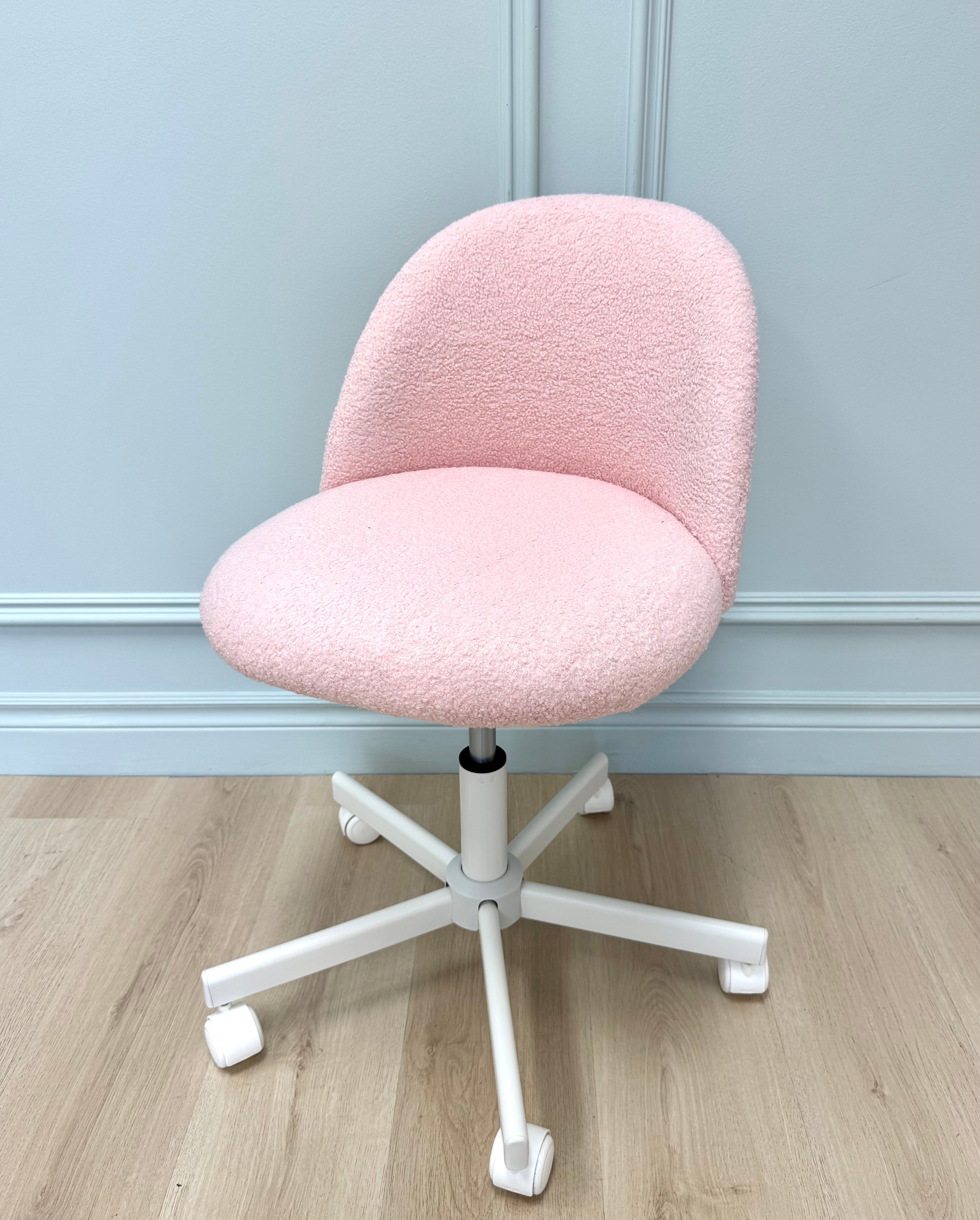 Pink Boucle Adjustable Desk Chair