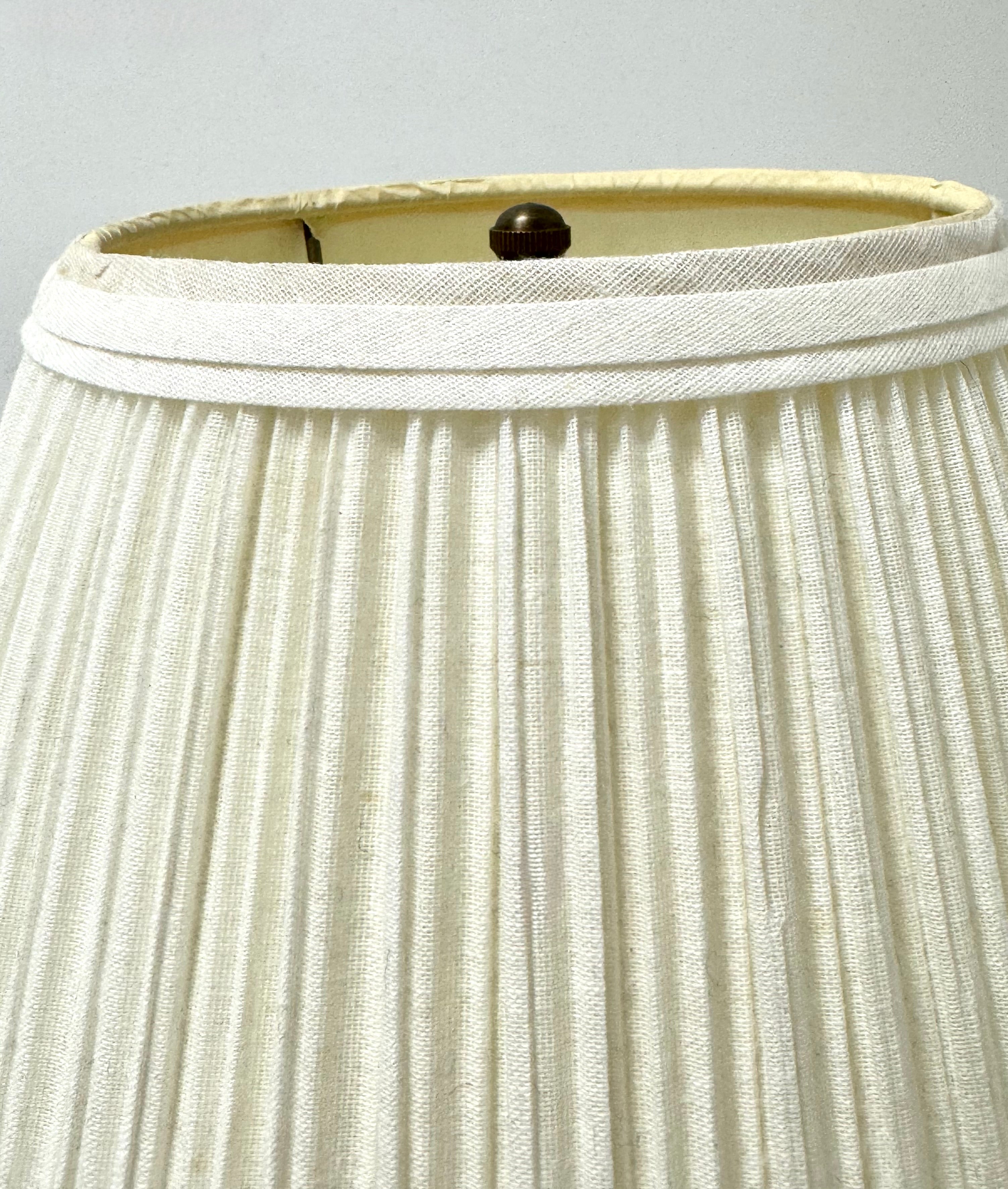Cut & Frosted Glass Egg Lamp