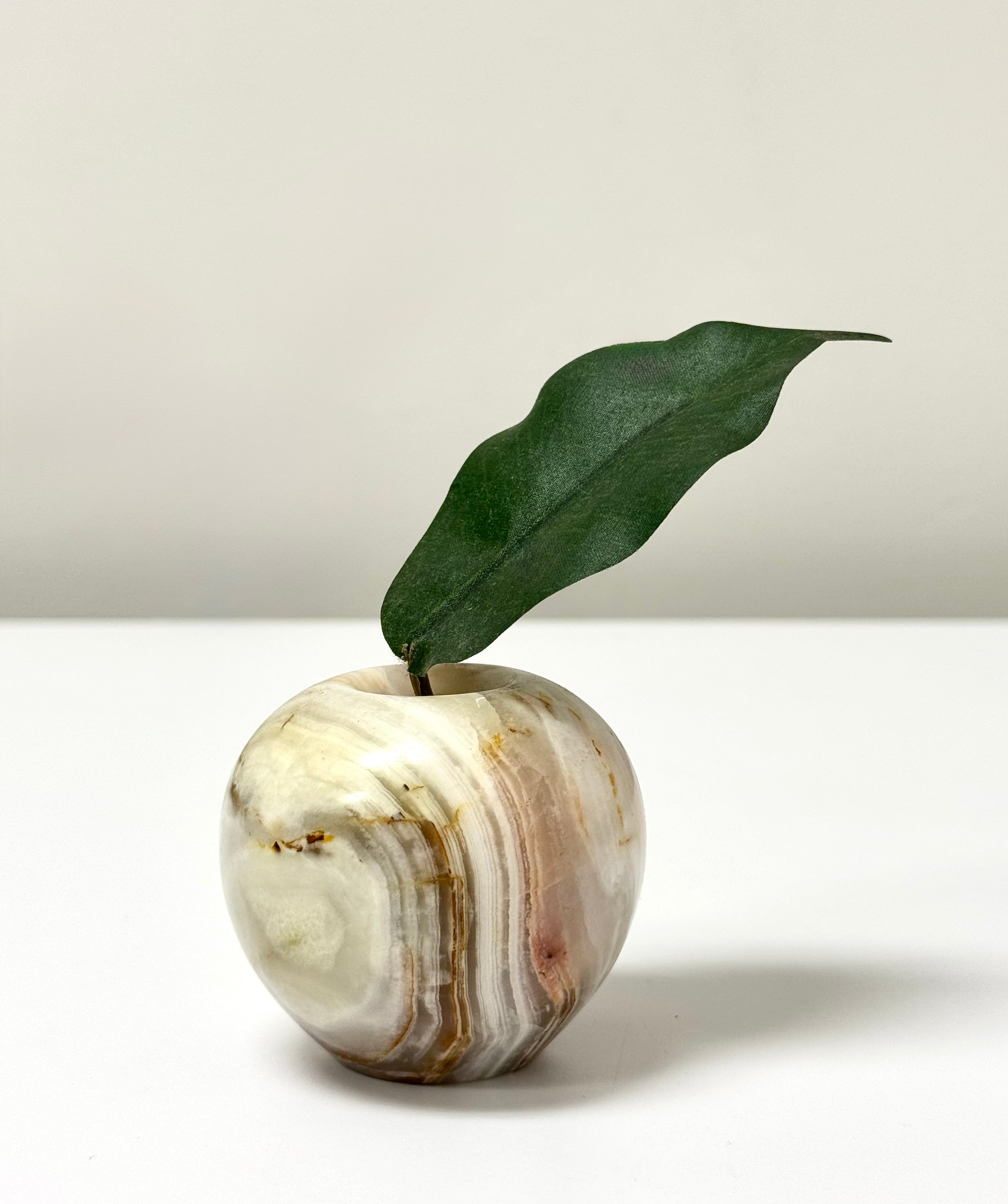 Onyx Apple