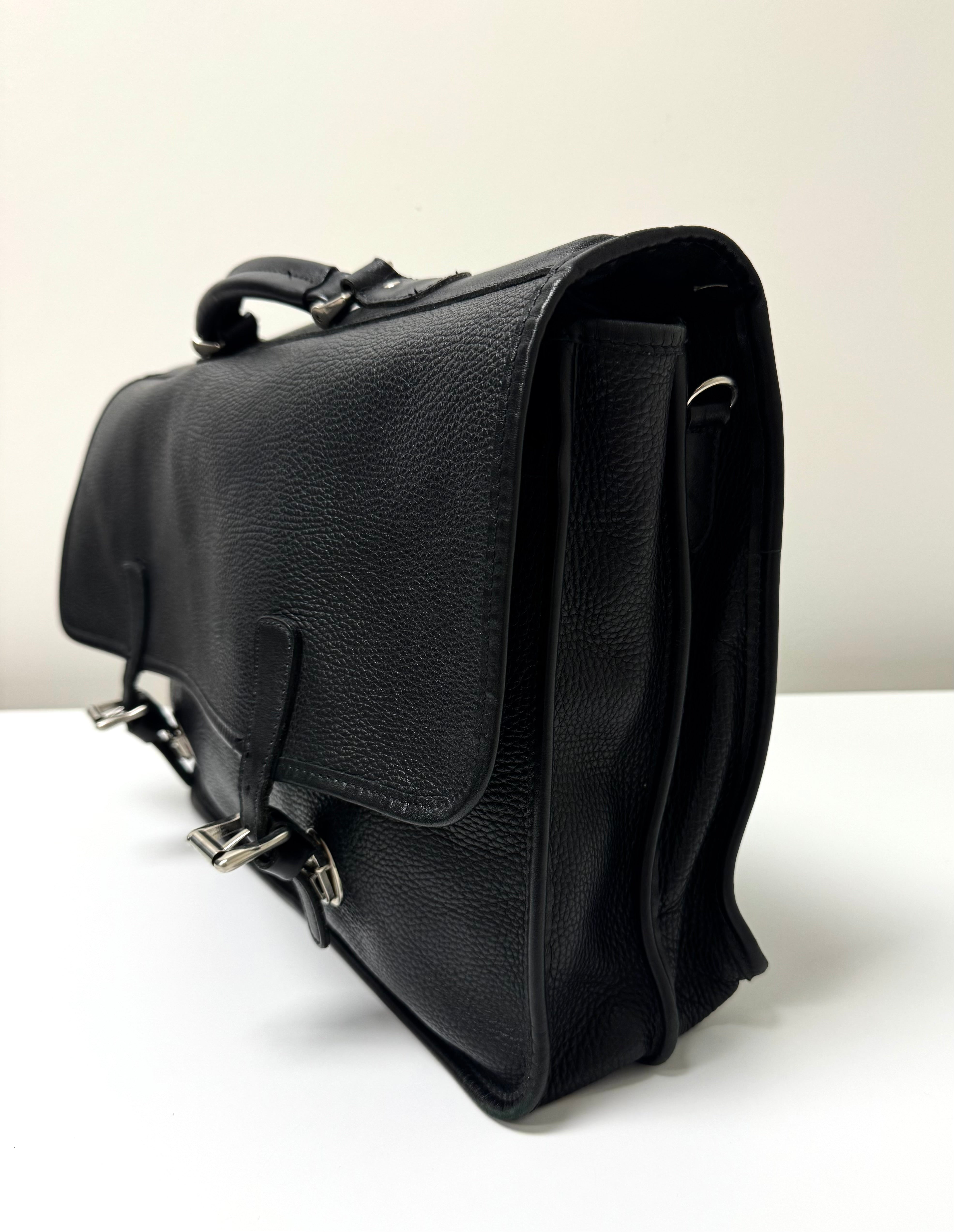 ROOTS Black Pebble Leather Messenger Bag