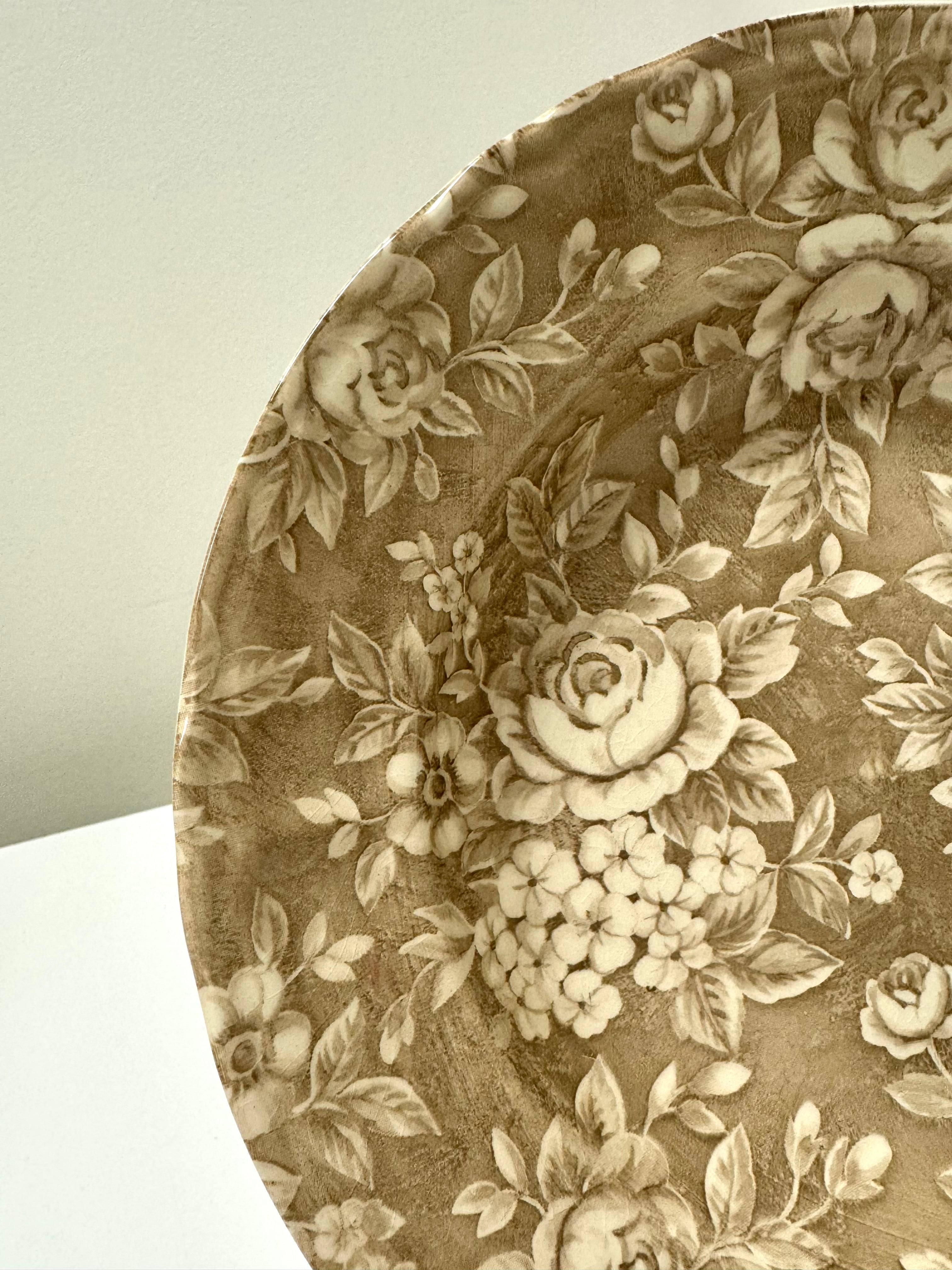 Vintage EATON HOME Tan Toile Rim Soup Bowls Set of 4