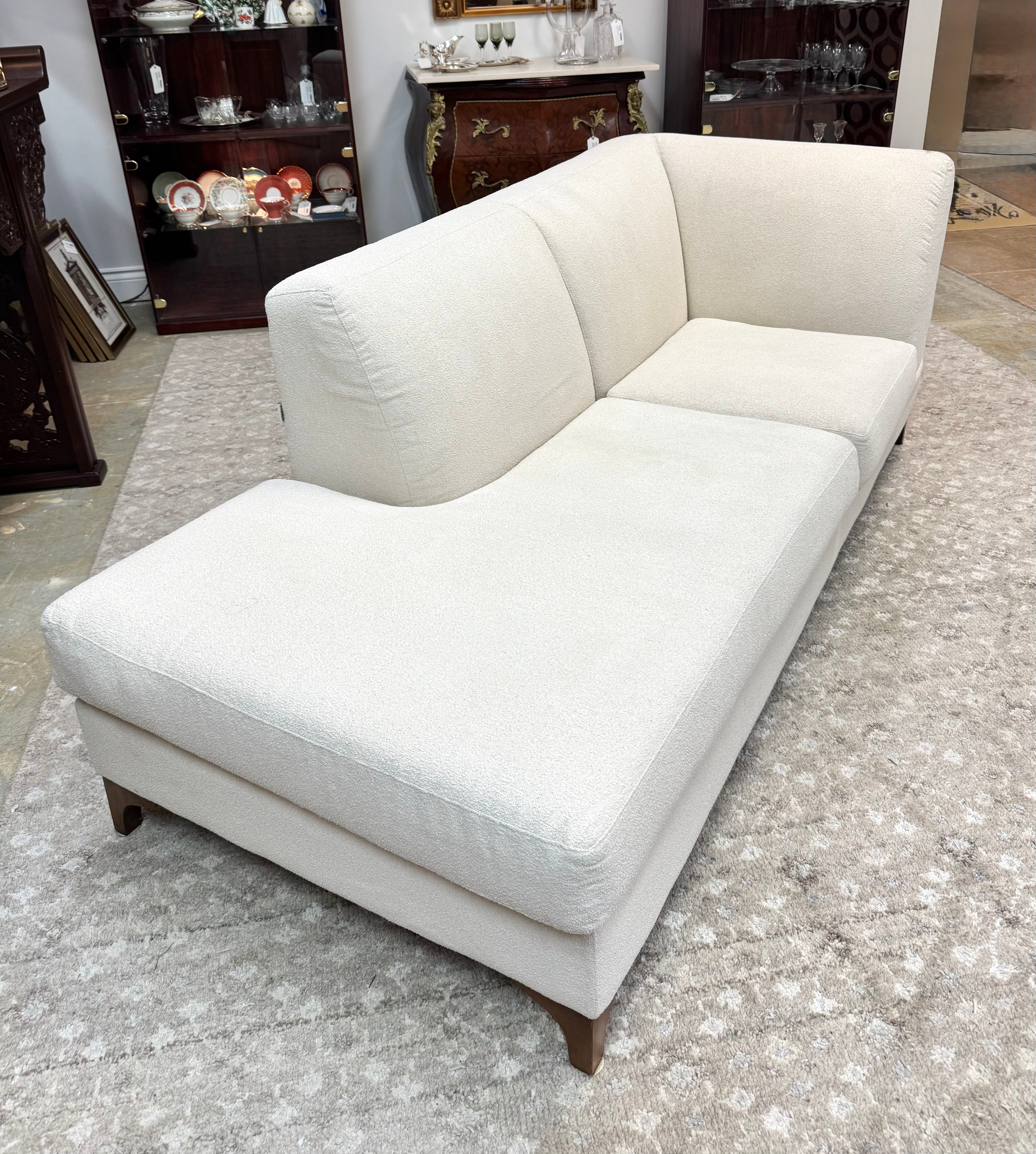 MOBILIA Cream Boucle Chaise