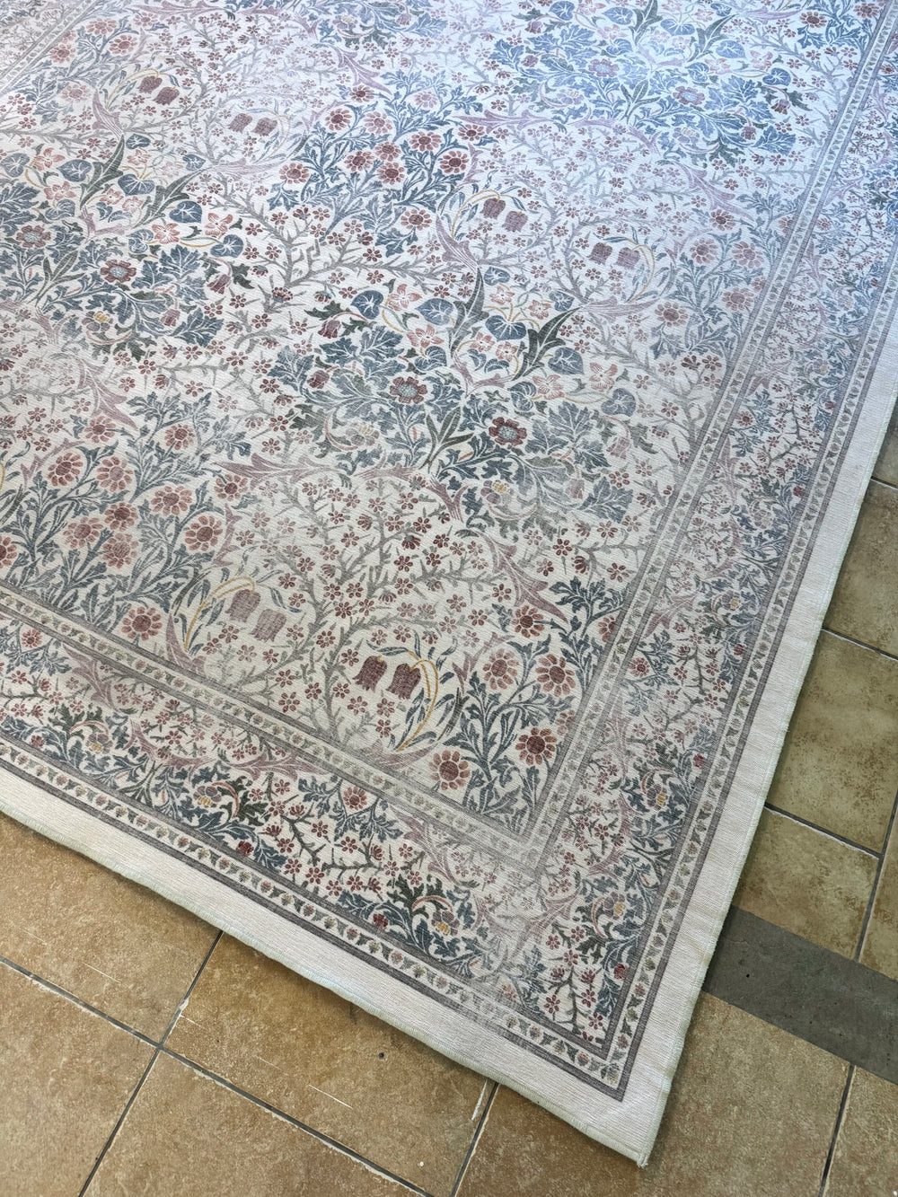 RUGGABLE William Morris 'Blackthorn Ivory' 8' x 10' Washable Rug
