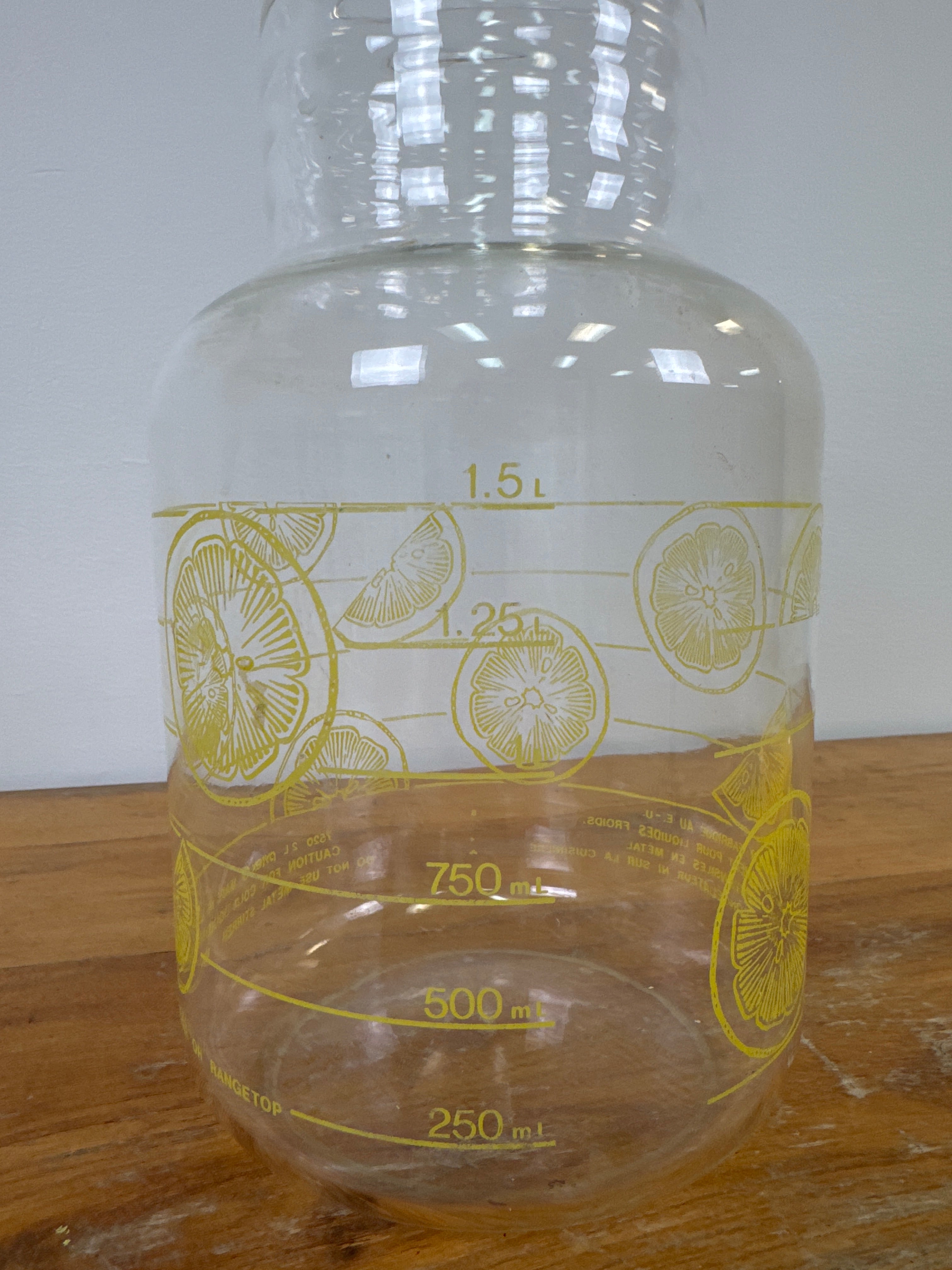 Vintage PYREX 2L Lemonade Pitcher