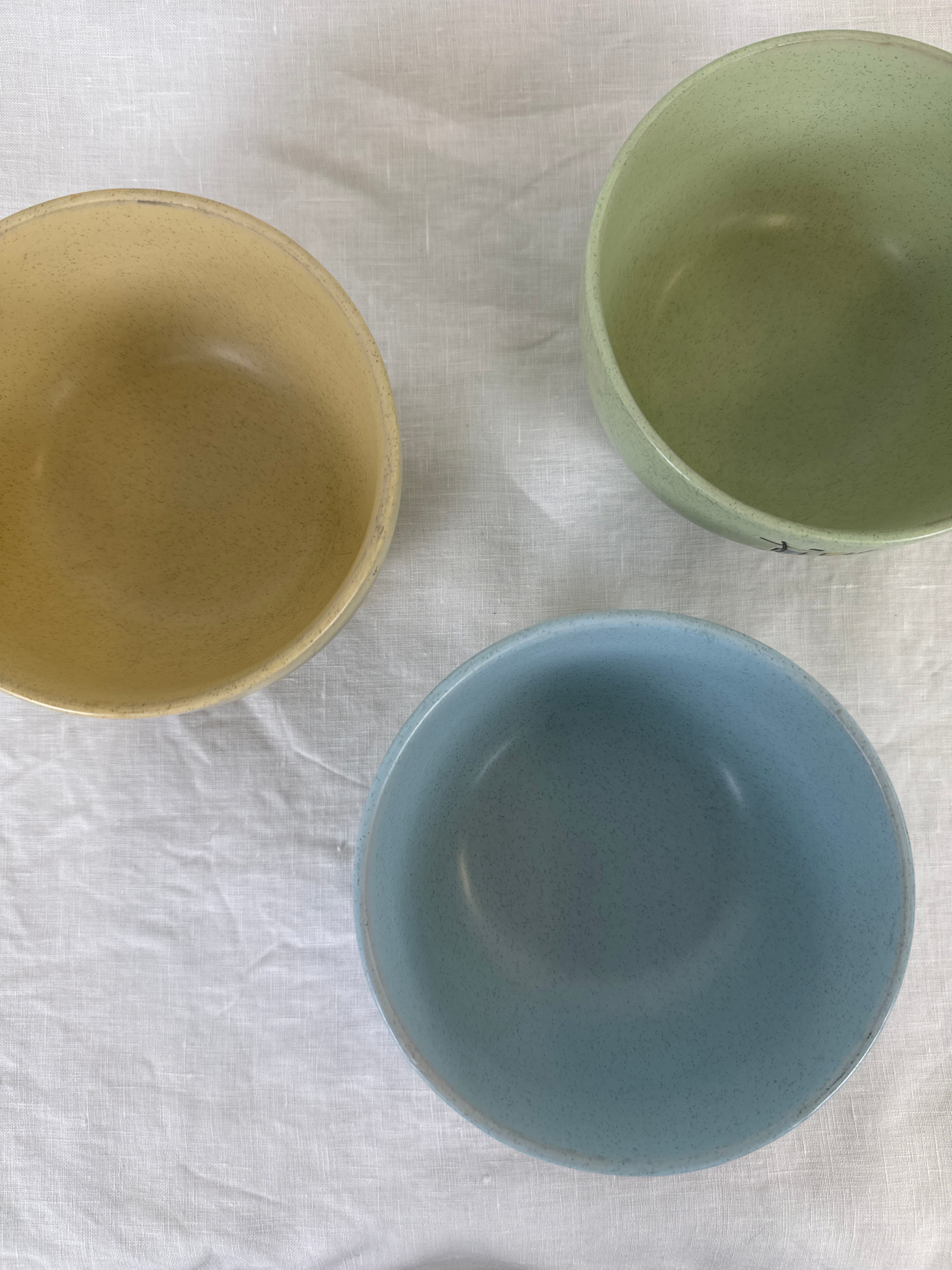 Vintage GRYPHONWARE Bowls Set of 3